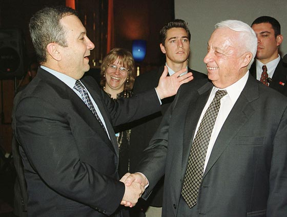 وهو يخوض آخر معاركه مع الموت شارون أدرك ان الاحتلال لا يدوم صورة رقم 7