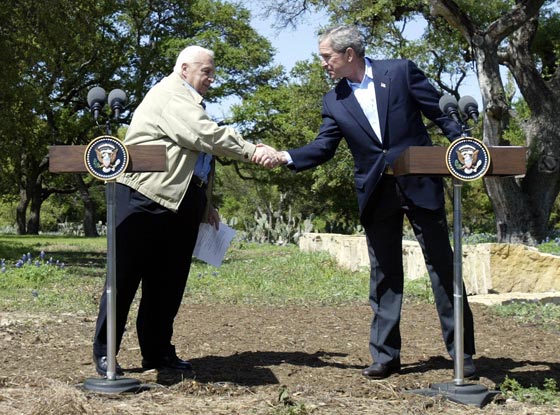 وهو يخوض آخر معاركه مع الموت شارون أدرك ان الاحتلال لا يدوم صورة رقم 17