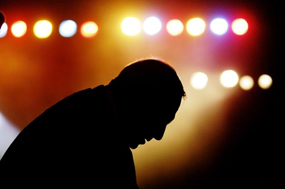 وهو يخوض آخر معاركه مع الموت شارون أدرك ان الاحتلال لا يدوم صورة رقم 18