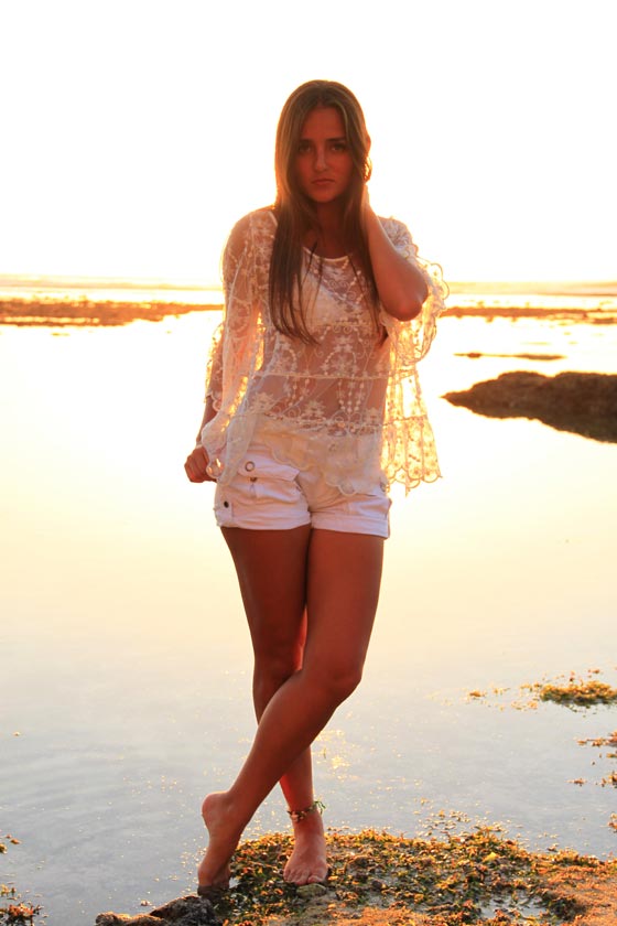 مليونير عربي يعرض الزواج على برازيلية تعرض عذريتها في مزاد صورة رقم 10