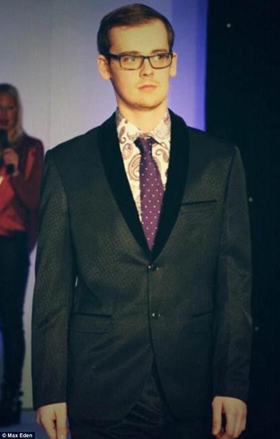 مراهق سمين جدا يخسر 60 كغم ويصبح عارض ازياء ناجح صورة رقم 2 مراهق سمين جدا يخسر 60 كغم ويصبح عارض ازياء ناجح صورة رقم 2