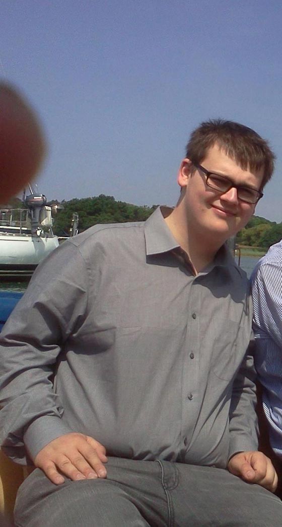 مراهق سمين جدا يخسر 60 كغم ويصبح عارض ازياء ناجح صورة رقم 1 مراهق سمين جدا يخسر 60 كغم ويصبح عارض ازياء ناجح صورة رقم 1