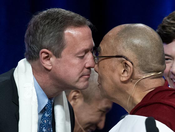 بالصور..لقطات طريفة تظهر محبة قادة العالم للعب صورة رقم 3