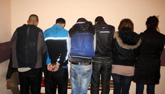 التوقيف والسجن لـ8 شباب وفتيات في مكة للاختلاء غير الشرعي صورة رقم 1 التوقيف والسجن لـ8 شباب وفتيات في مكة للاختلاء غير الشرعي صورة رقم 1