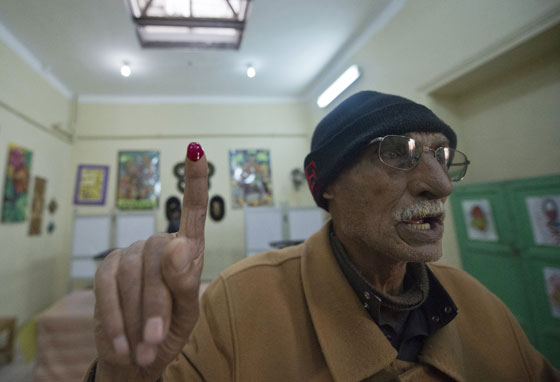 وسط اجراءات مشددة.. مصر تقول نعم للدستور والاخوان يقاطعون صورة رقم 4