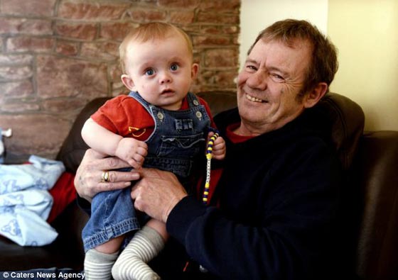 عائلة اجرامية كثيرة الأولاد خطيرة السلوك تعيش على حساب الدولة! صورة رقم 1 عائلة اجرامية كثيرة الأولاد خطيرة السلوك تعيش على حساب الدولة! صورة رقم 1