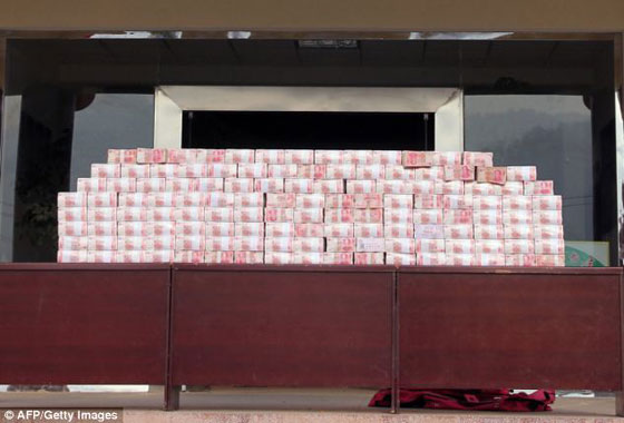 جدار من المال في قرية صينية!! صورة رقم 4