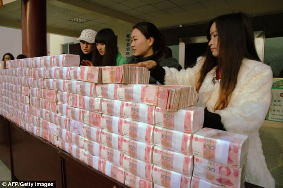 جدار من المال في قرية صينية!! صورة رقم 5