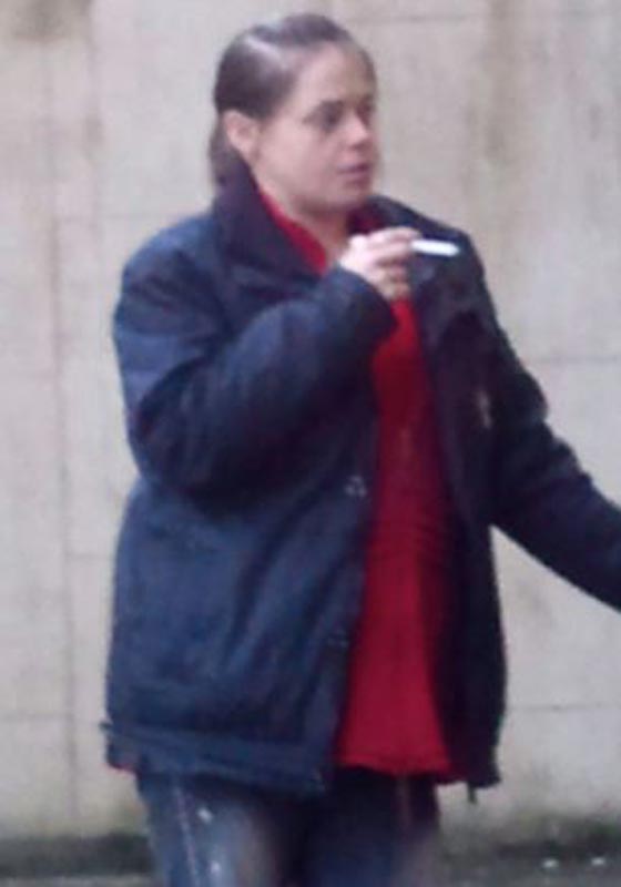 اعتقال امرأة مارست النوع مع غريب على مقدمة سيارته في وضح النهار صورة رقم 1