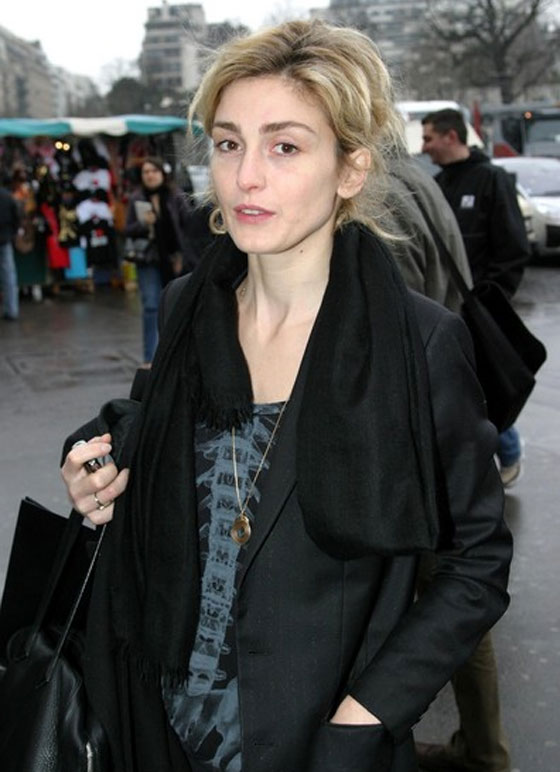 علاقة هولاند بالممثلة غاييت بدأت قبل وصوله الى القصر الرئاسي صورة رقم 7