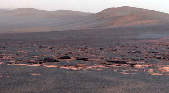 الكوكب الاحمر يفاجئ العلماء بنادرة كوكبية مذهلة صورة رقم 7