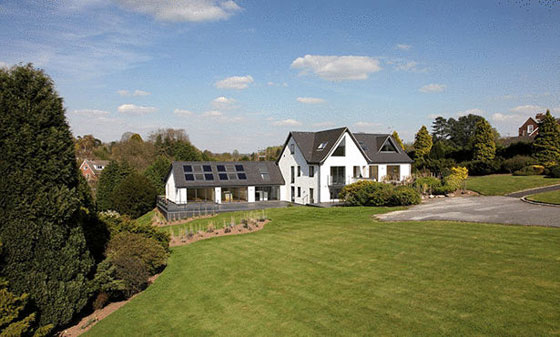 معروض للبيع في بريطانيا.. بيت يتحدى نهاية العالم صورة رقم 1 معروض للبيع في بريطانيا.. بيت يتحدى نهاية العالم صورة رقم 1