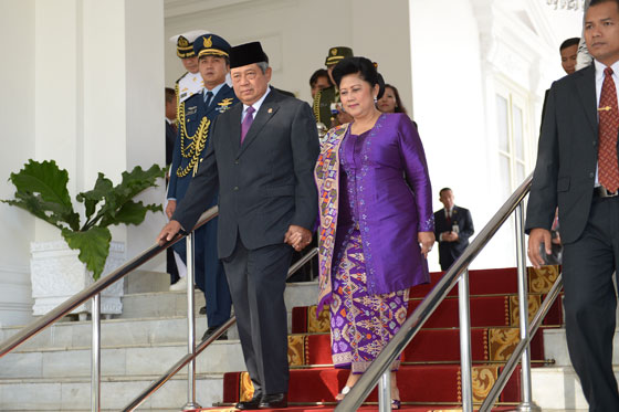 عقيلة الرئيس الاندونيسي ترتكب حماقة على انستغرام صورة رقم 2 عقيلة الرئيس الاندونيسي ترتكب حماقة على انستغرام صورة رقم 2