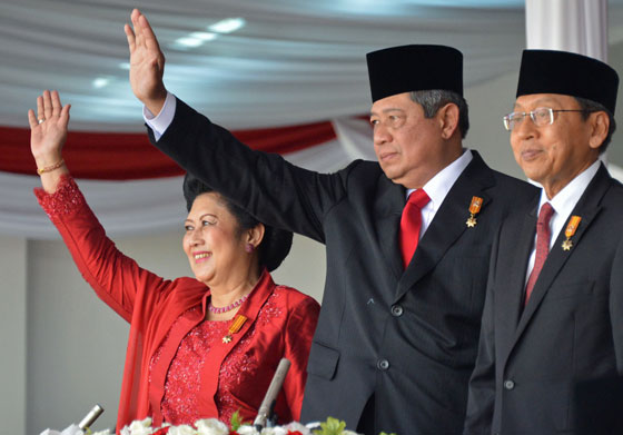 عقيلة الرئيس الاندونيسي ترتكب حماقة على انستغرام صورة رقم 3 عقيلة الرئيس الاندونيسي ترتكب حماقة على انستغرام صورة رقم 3