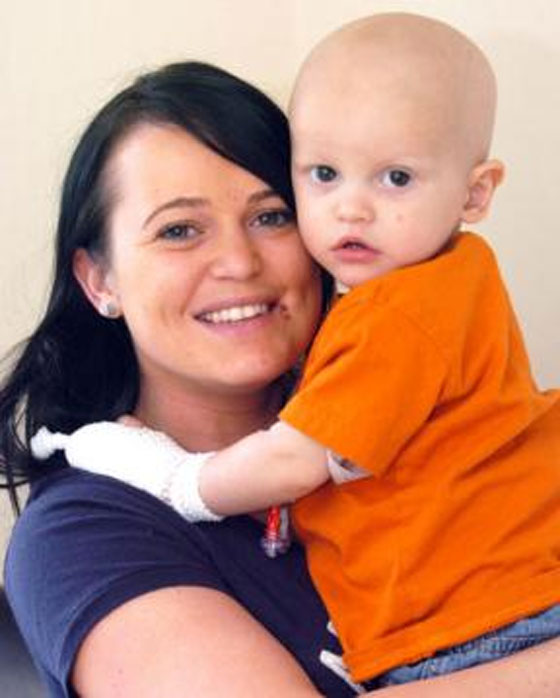 الطفل الذي هزم السرطان واثبت خطأ الاطباء الذين ارادوا بتر اطرافه! صورة رقم 4 الطفل الذي هزم السرطان واثبت خطأ الاطباء الذين ارادوا بتر اطرافه! صورة رقم 4