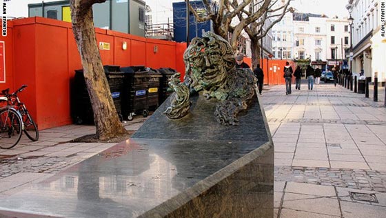 بالصور.. شاهدوا ابشع النصب التكارية من حول العالم صورة رقم 1