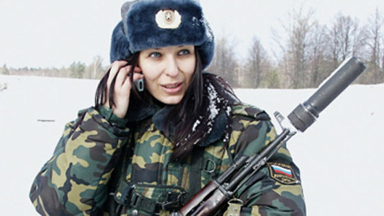 بالصور.. حسناوات في قمة الجاذبية في الجيش الروسي صورة رقم 1