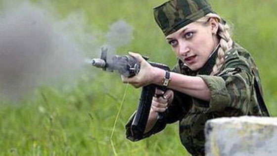 بالصور.. حسناوات في قمة الجاذبية في الجيش الروسي صورة رقم 2