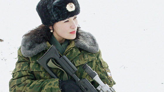 بالصور.. حسناوات في قمة الجاذبية في الجيش الروسي صورة رقم 7