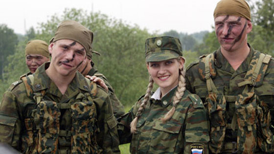 بالصور.. حسناوات في قمة الجاذبية في الجيش الروسي صورة رقم 13