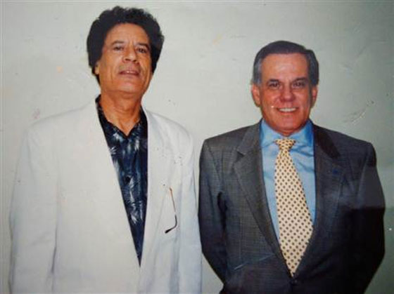 طبيب: القذافي كان يحاضر في الجامعات لاختيار الفتيات للاغتصاب صورة رقم 1