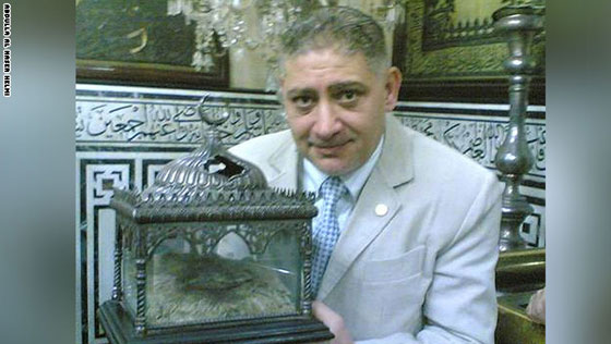  اين نقل سيف النبي محمد ومكحلته وثوبه وشعره من مسجد الحسين؟ صورة رقم 1