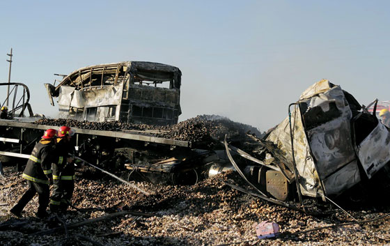 بالصور.. 18 قتيلا وعشرات الجرحى بحادث سير في الارجنتين صورة رقم 1