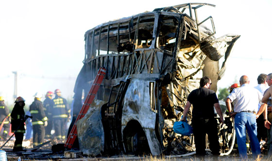 بالصور.. 18 قتيلا وعشرات الجرحى بحادث سير في الارجنتين صورة رقم 5