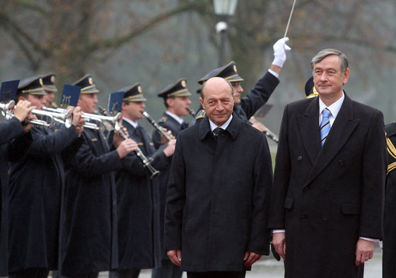 تغريم الرئيس الروماني بسبب تصريحه تغريم الرئيس الروماني بسبب تصريحه