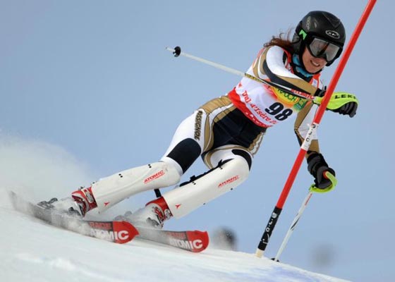 الوزير يطالب بتحقيق مع المتزلجة اللبنانية المنزوعة جاكي شمعون وهي تقول: أخطات واعتذر صورة رقم 7