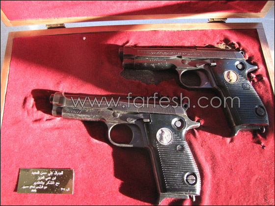 الشرطة الاسرائيلية تضبط مسدس صدام حسين في بلدة عربية صورة رقم 5 الشرطة الاسرائيلية تضبط مسدس صدام حسين في بلدة عربية صورة رقم 5