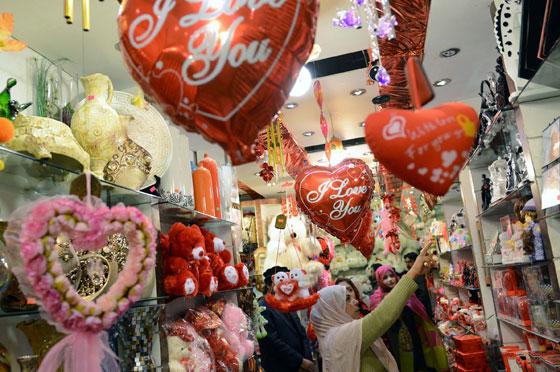 بالصور.. الفالنتاين مناسبة بلون الورد لكل قلب محب صورة رقم 27