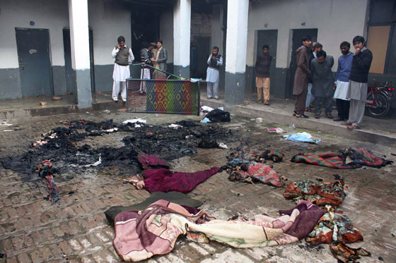 باكستان: 4 اصابات وتبادل اطلاق نار بسبب عيد الحب صورة رقم 1