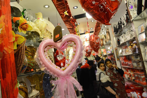 باكستان: 4 اصابات وتبادل اطلاق نار بسبب عيد الحب صورة رقم 7