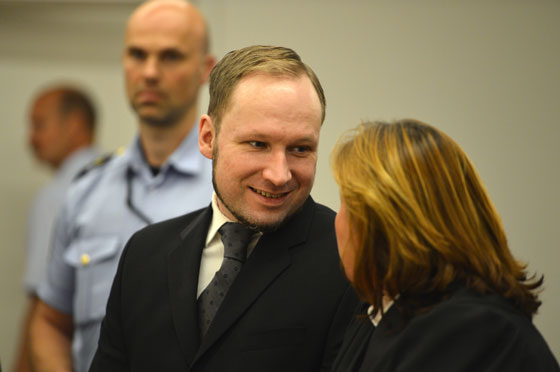 سفاح النرويج يهدد بالاضراب عن الطعام بسبب لعبة بلاي ستيشن صورة رقم 3