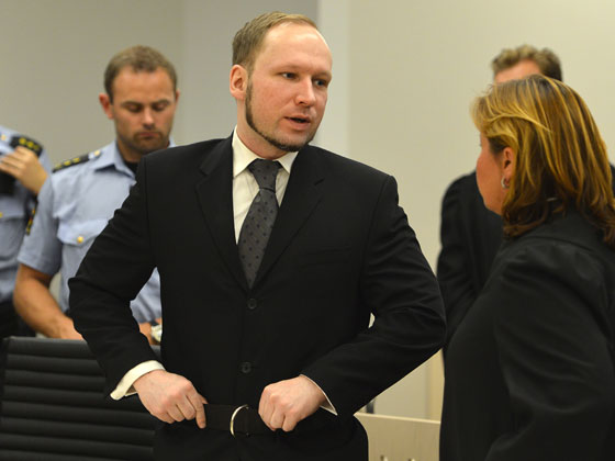 سفاح النرويج يهدد بالاضراب عن الطعام بسبب لعبة بلاي ستيشن صورة رقم 4