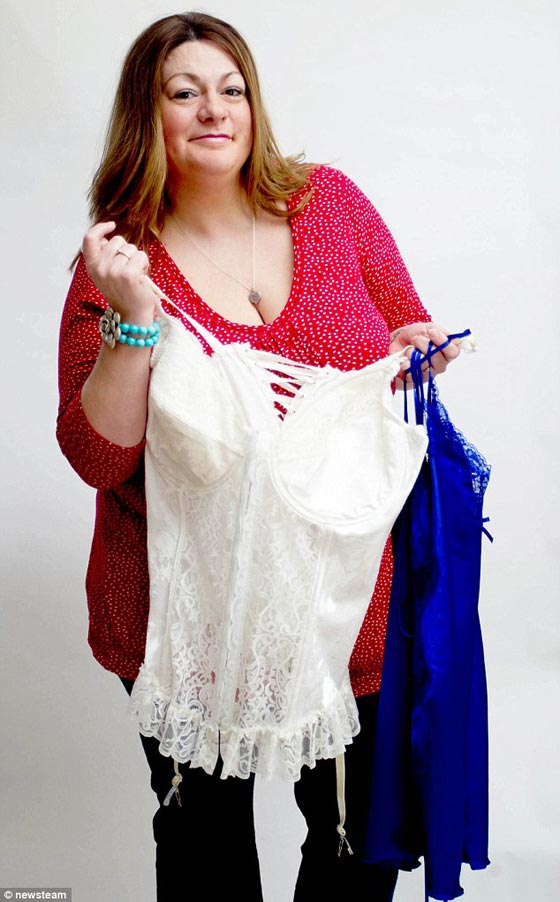 خانها زوجها فزاد وزنها وافتتحت شركة ملابس داخلية مثيرة للبدينات صورة رقم 1