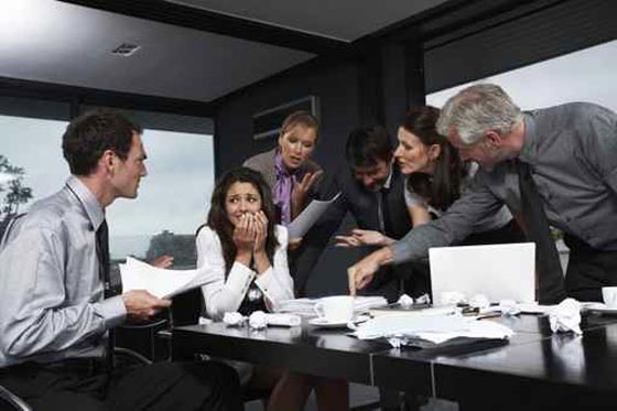 حين يقع المعلمون والمعلمات ضحايا تسلط وظلم بعض مدراء المدارس  صورة رقم 3