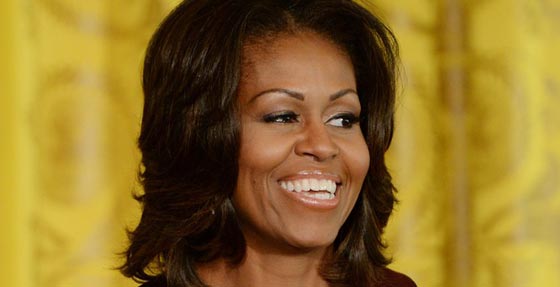 السيدة الاولى في العالم.. تلعب دورا كوميديا صورة رقم 1