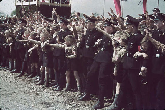 هل يعود النازيون الى البرلمان الألماني؟! صورة رقم 8