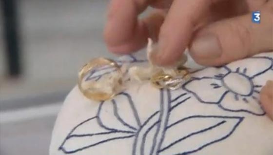 فرنسية تتزوج من خطيبها الميت والرئيس هولاند يجيز الزواج! صورة رقم 2