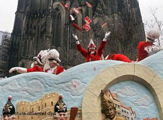 كرنفال الراين.. يبدأ بالتنكر وينتهي في ليلة ليلاء ابطالها النساء صورة رقم 8