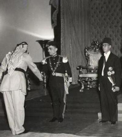 كرسي العرش لثلاثة ملوك اردنيين بيع بـ 60 دينارا واسترد بـ 200 صورة رقم 2