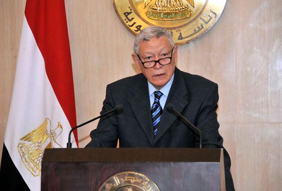 القاهرة: السيسي يودع الجيش لخوض ماراثون انتخابات الرئاسة  صورة رقم 2