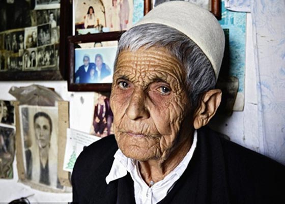 البانيات يفضلن خشونة الرجال على نعومة النساء للحفاظ على الميرات  صورة رقم 2