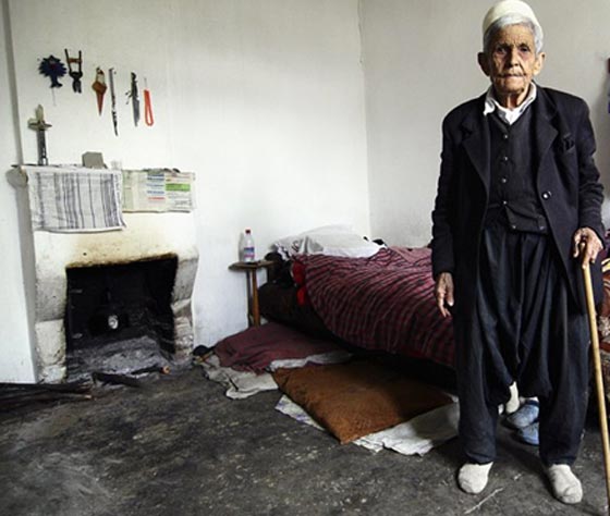 البانيات يفضلن خشونة الرجال على نعومة النساء للحفاظ على الميرات  صورة رقم 6