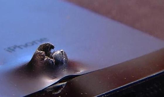 آيفون 5 ينقذ حياة صاحبه الجندي من موت محتم صورة رقم 1