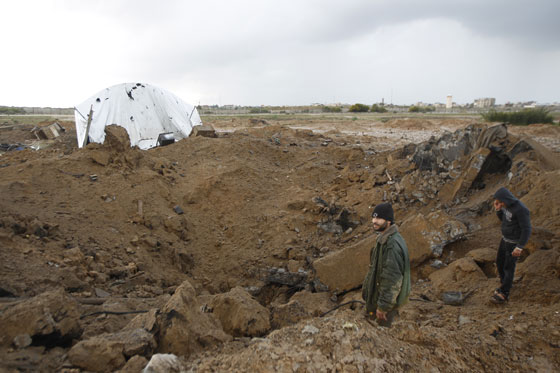 بعد تثبيت التهدئة.. الطيران الاسرائيلي يشن غارات على غزة صورة رقم 8