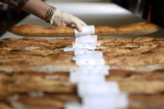 في فرنسا: مسابقة ضخمة لاختيار أفضل خبازي الباغيت  صورة رقم 6