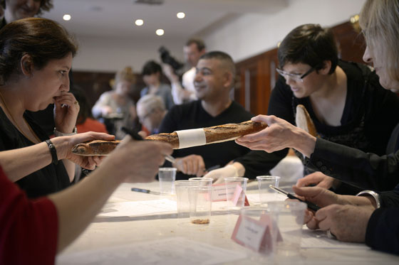 في فرنسا: مسابقة ضخمة لاختيار أفضل خبازي الباغيت  صورة رقم 12